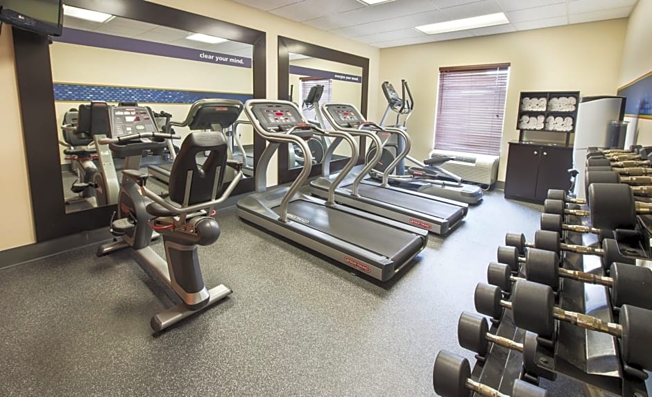 Hampton Inn & Suites Pensacola I-10 N at University Town Plaza