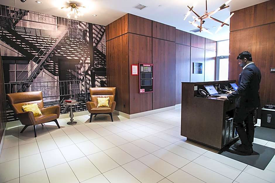 Leon Hotel