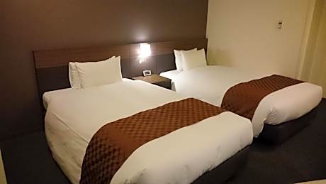 Twin Room - Non-Smoking