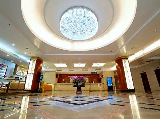 Guangzhou Golden Eagle Hotel (Yuexiu Park Xiaobei Metro Station)