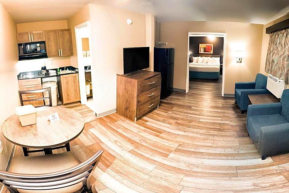 Suburban Studios Charlotte - Ballantyne