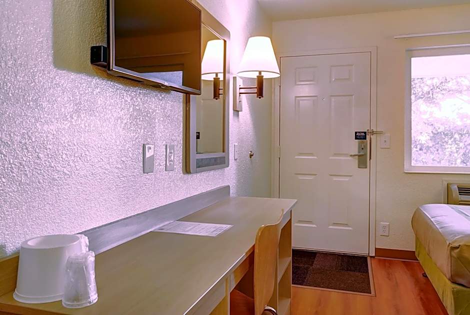 Motel 6-Eugene, OR - South Springfield