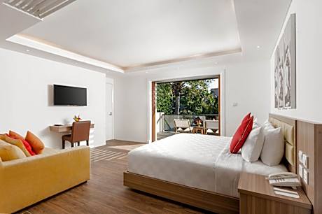 Three Bedroom Grand Deluxe Villa with Private Pool