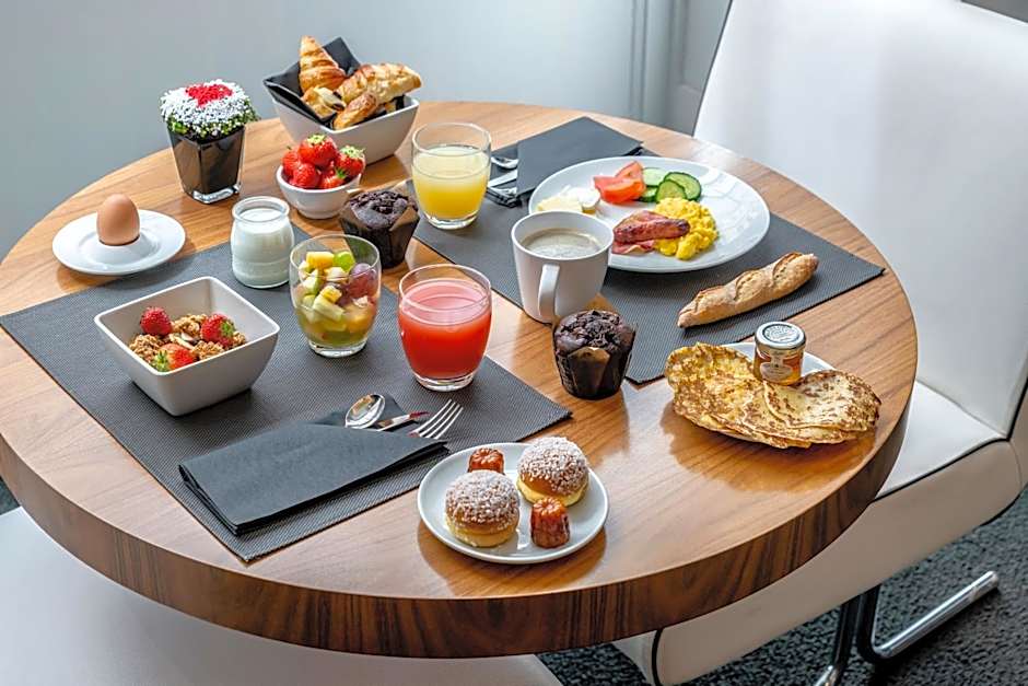 Le Grand Balcon Hotel