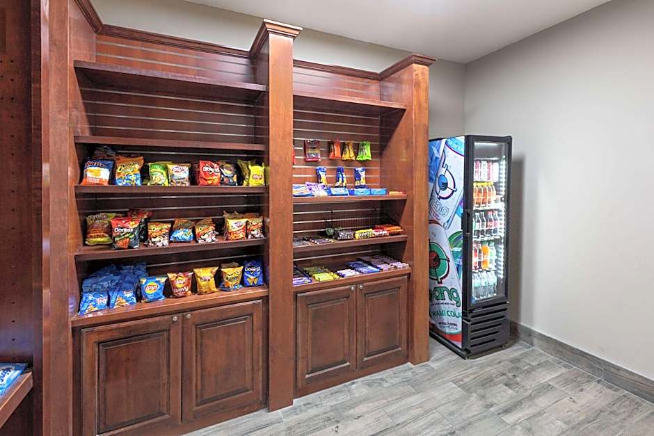 Super 8 by Wyndham Lubbock West 