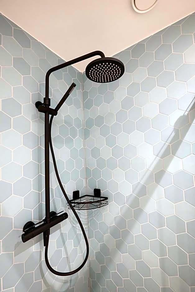 Modern two bedroom apartment close to the beach