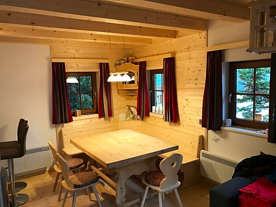 Almhaus & Almchalet Flattnitz