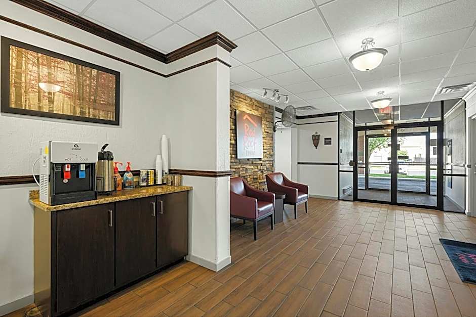 Red Roof Inn Gurnee - Waukegan