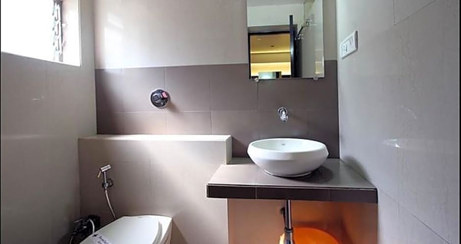 Hotel Mourya Residency