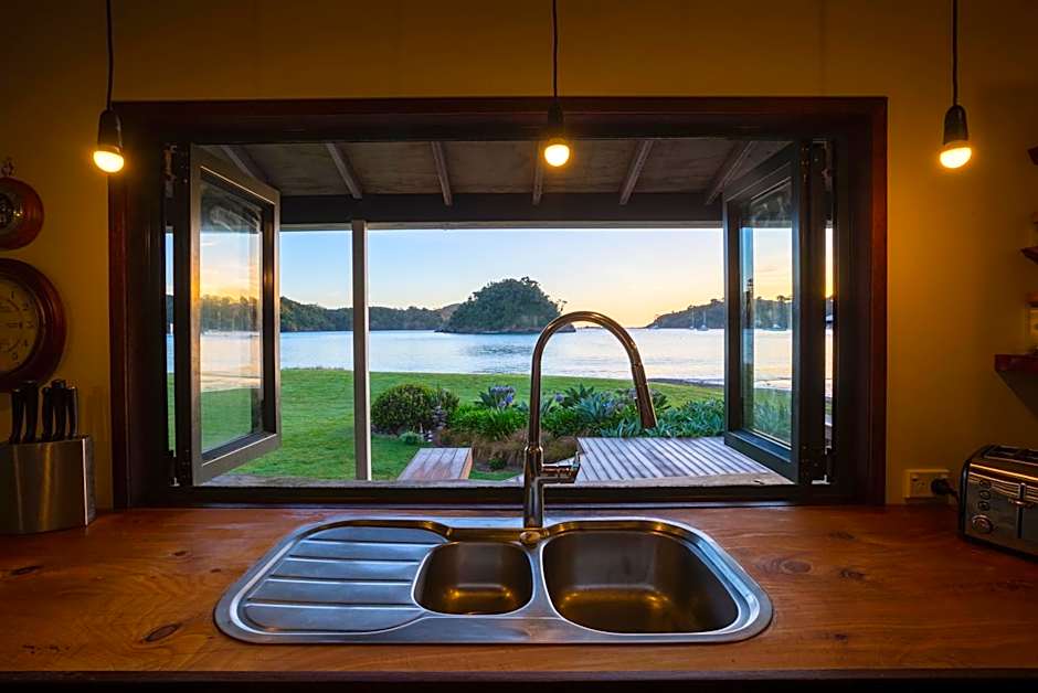 Absolute Beach front-Tutukaka Harbour