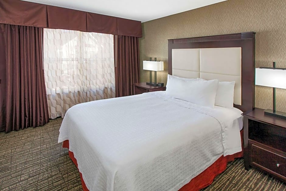 Homewood Suites By Hilton Indianapolis-At The Crossing