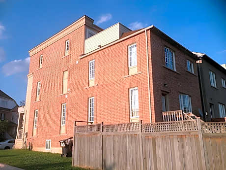 Toronto North Travellers home