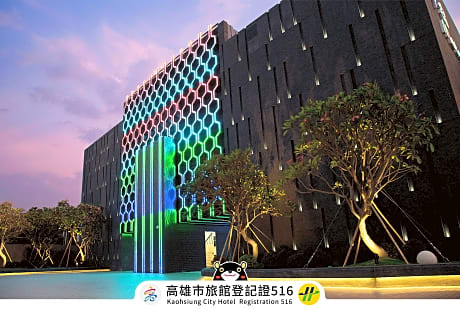 Royal Group Motel Fengshan Branch