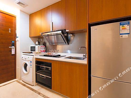 Yulou Jindian Apartment (Guangzhou Folk Finance Haizhu Square Subway Station Branch)