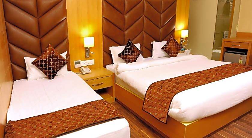 Hotel Landmark Near Golden Temple