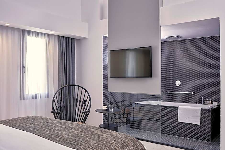 Atlantica Caldera Palace