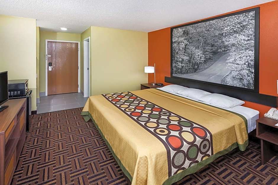 Super 8 by Wyndham Rochester