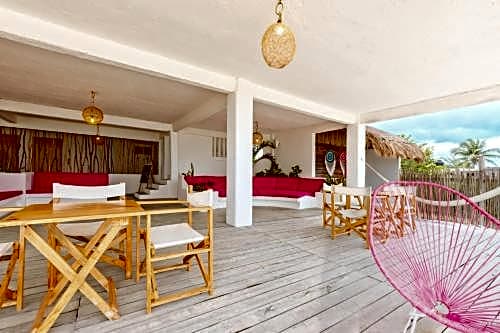Punta Blanca Beachfront Suites