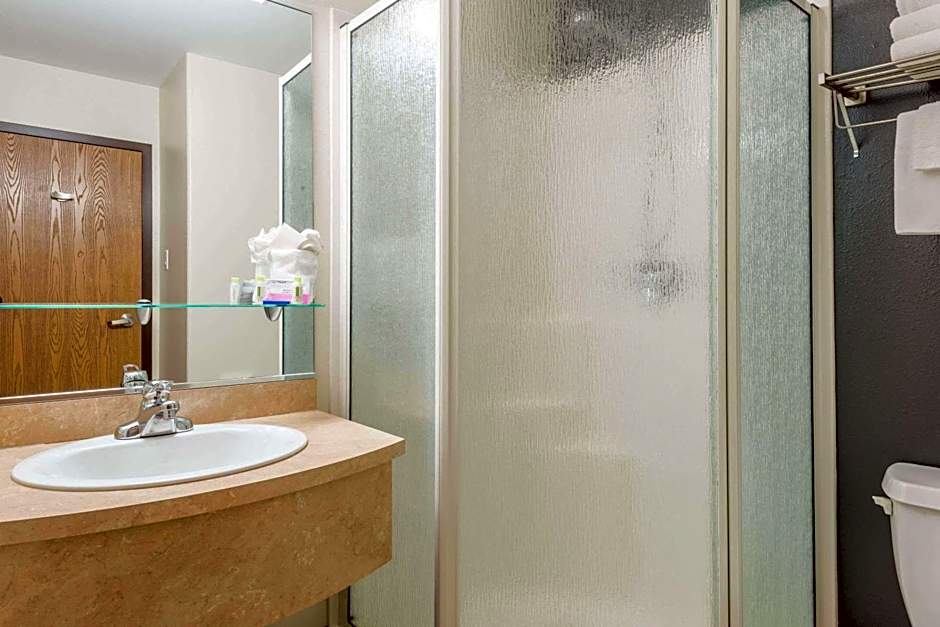 Super 8 by Wyndham Quebec City