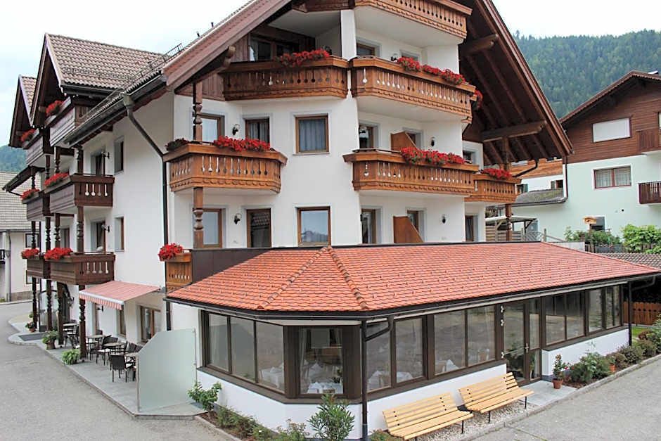 Schmalzlhof Hotel & Apartments