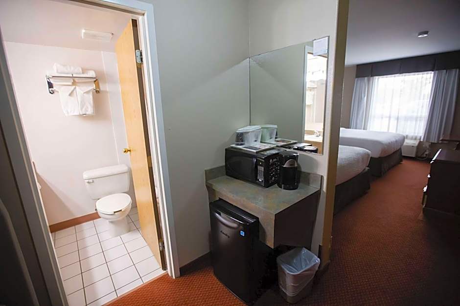 Super 8 by Wyndham Whitecourt