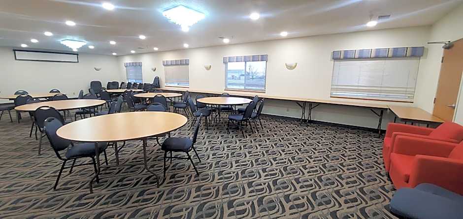 Quality Inn & Suites Eldridge Davenport North