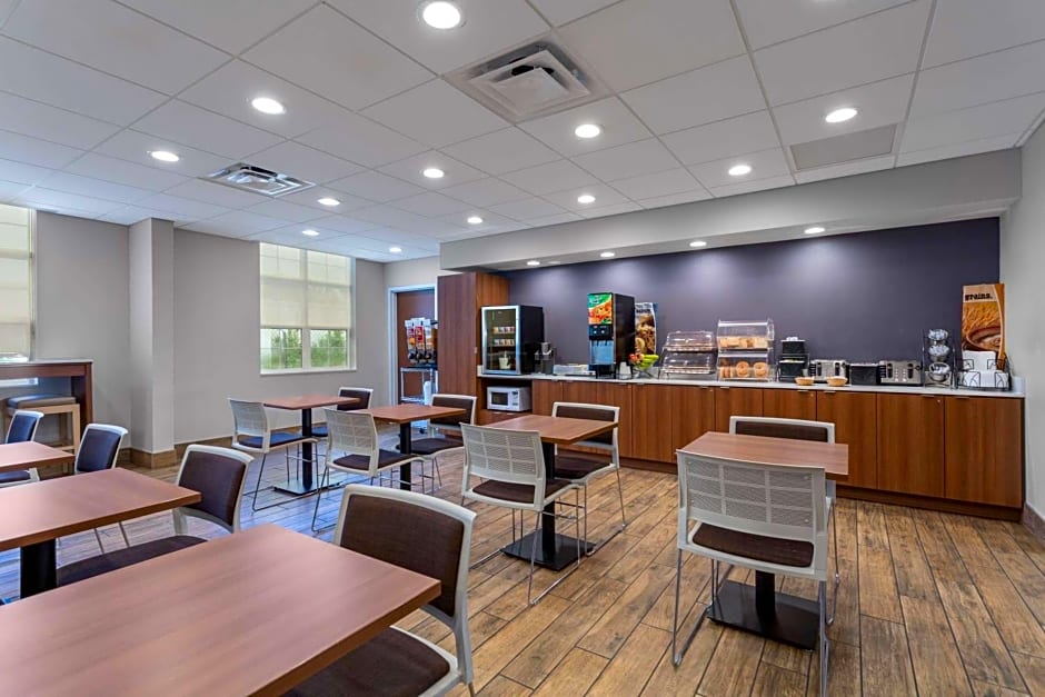 Microtel Inn & Suites by Wyndham Niagara Falls