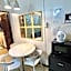 UNO'S Place with Karaoke,Wifi,Netflix and Balcony