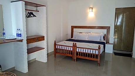 Seaview Deluxe Queen