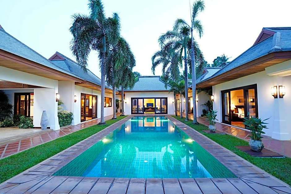 Miskawaan Beachfront Villas