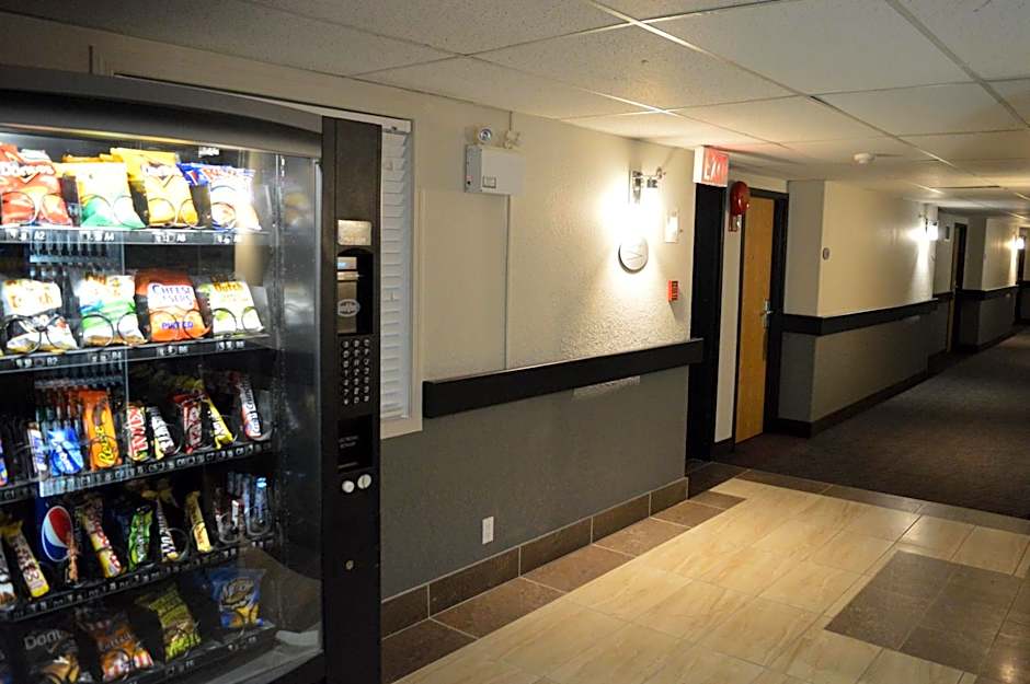 Super 8 by Wyndham Grande Prairie