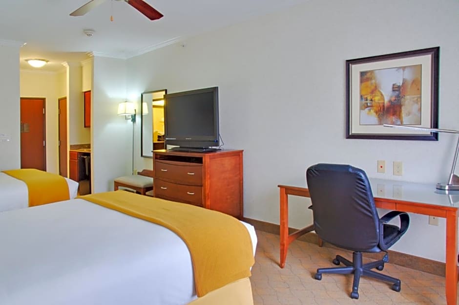 Holiday Inn Express Hotel & Suites Lufkin South