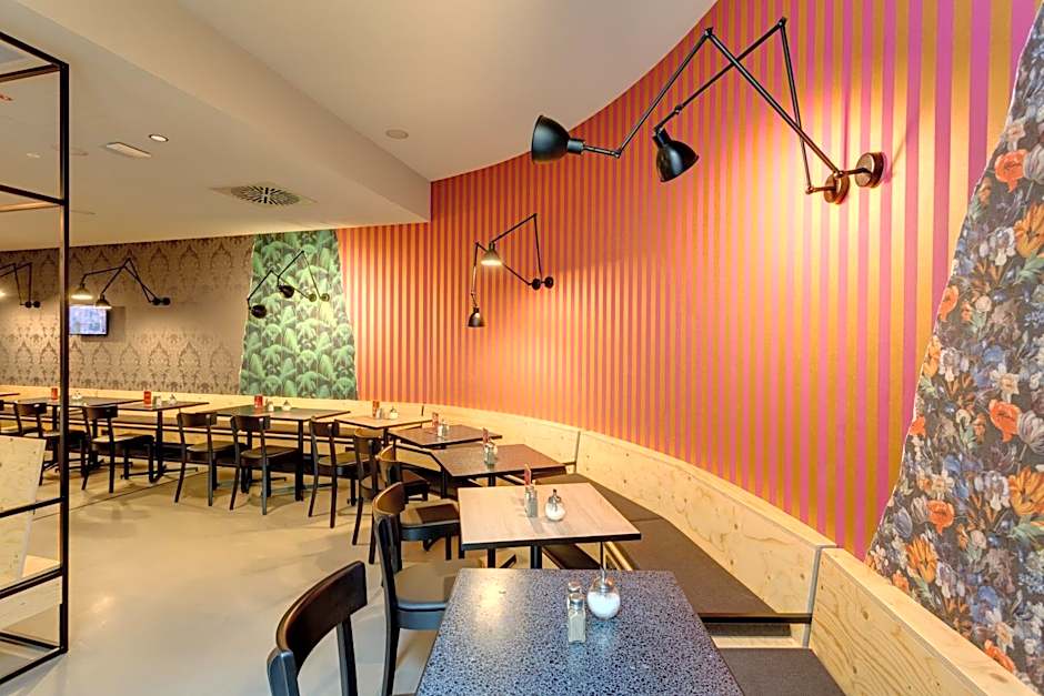 MEININGER Hotel Leipzig Hauptbahnhof