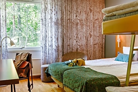 Standard Family Four