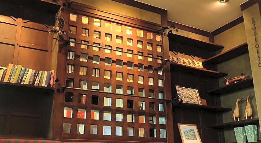 Lanta Mermaid Boutique House Hotel