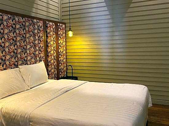 Azure Hostel Bangkok