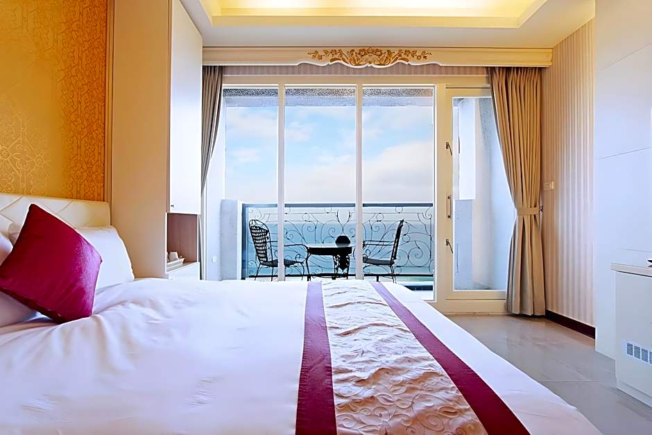 STARRISE LEISURE HOTEL