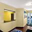 Days Inn & Suites by Wyndham Rochester South