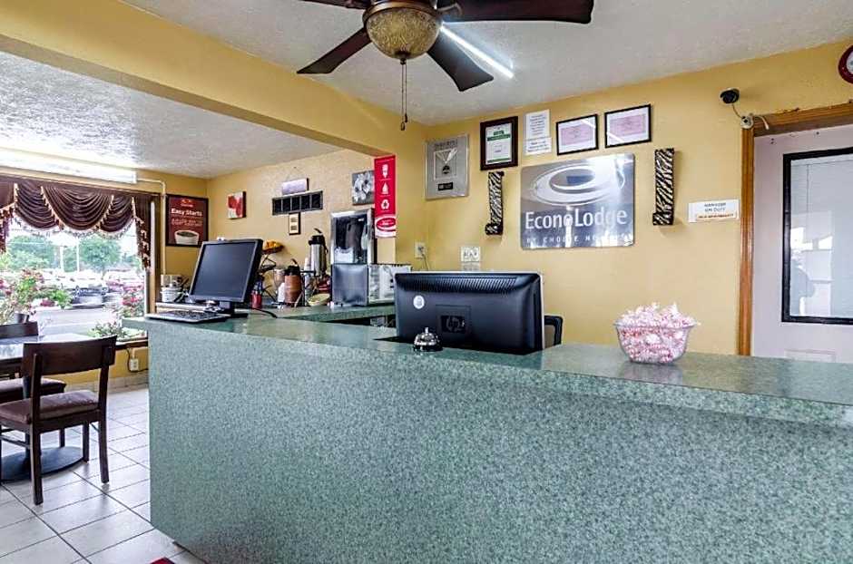 Econo Lodge Winfield