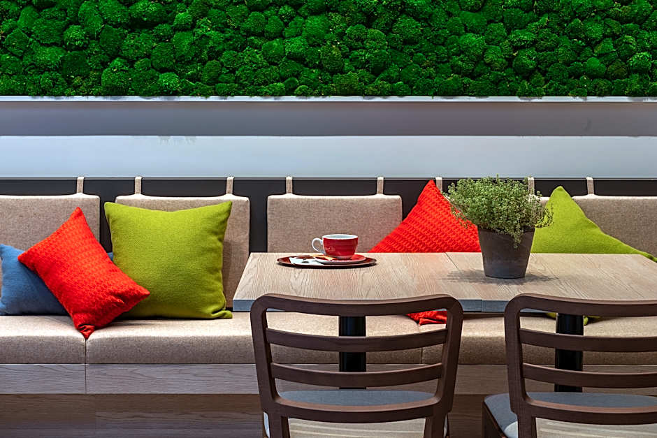 IntercityHotel Amsterdam Airport