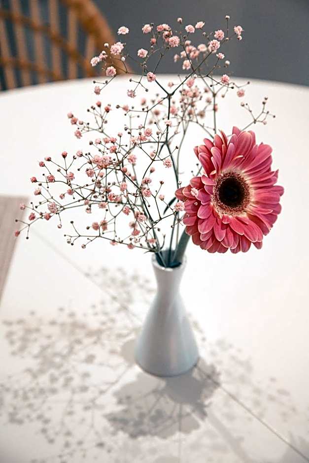 IO Luxury Pool & Hot Tub Suites