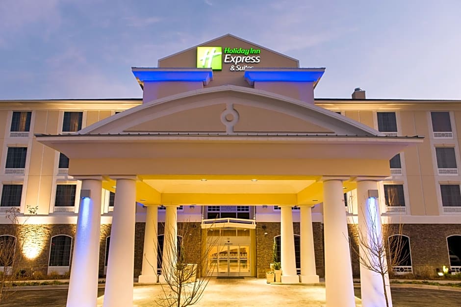 Holiday Inn Express & Suites Aiken, an IHG Hotel