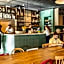 LATROUPE Grand Place Hostel