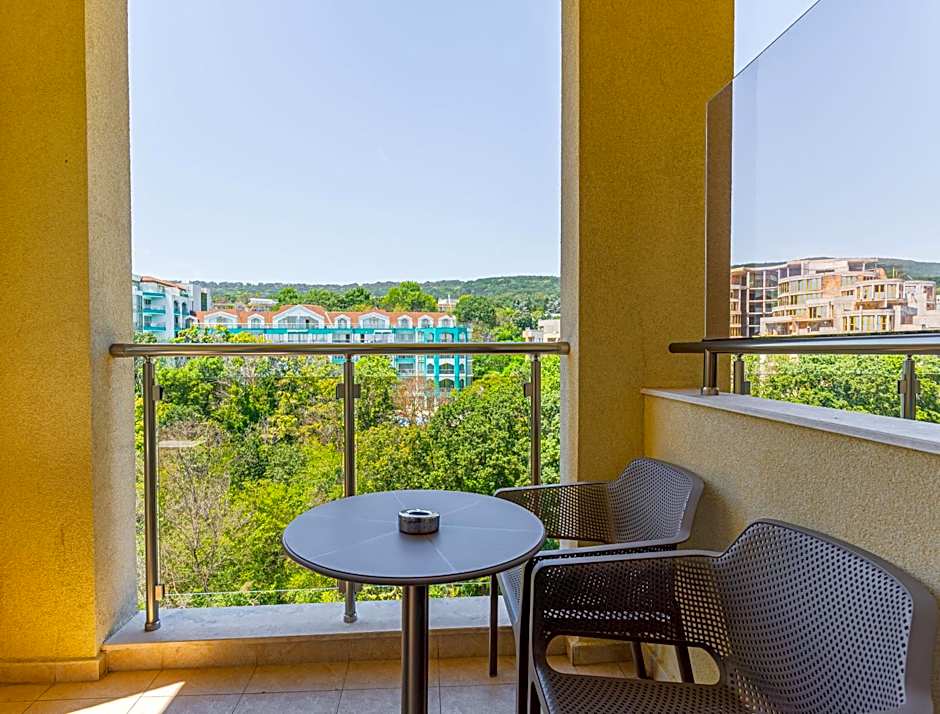 Apart Hotel Golden Line