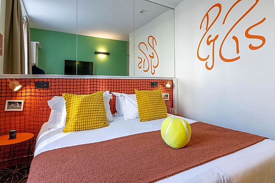 Hotel Olympic by Patrick Hayat