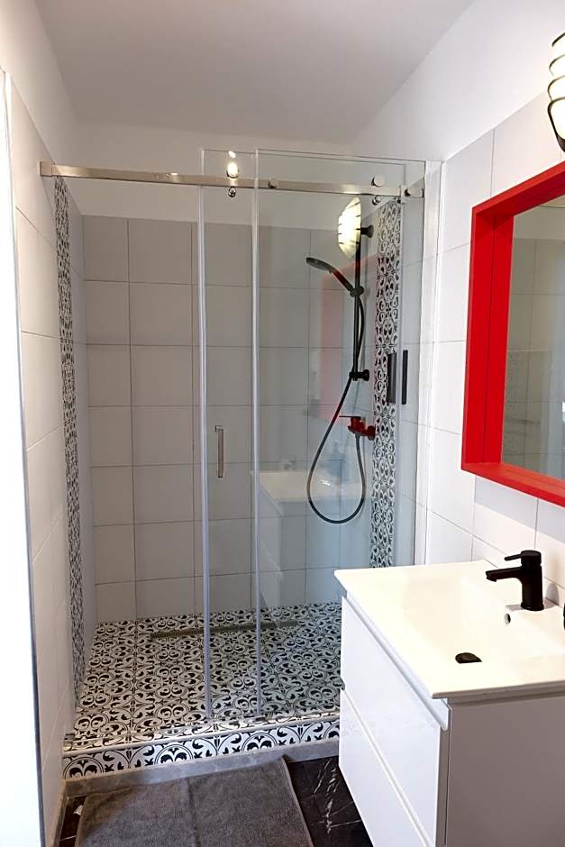 A part alatt Apartman