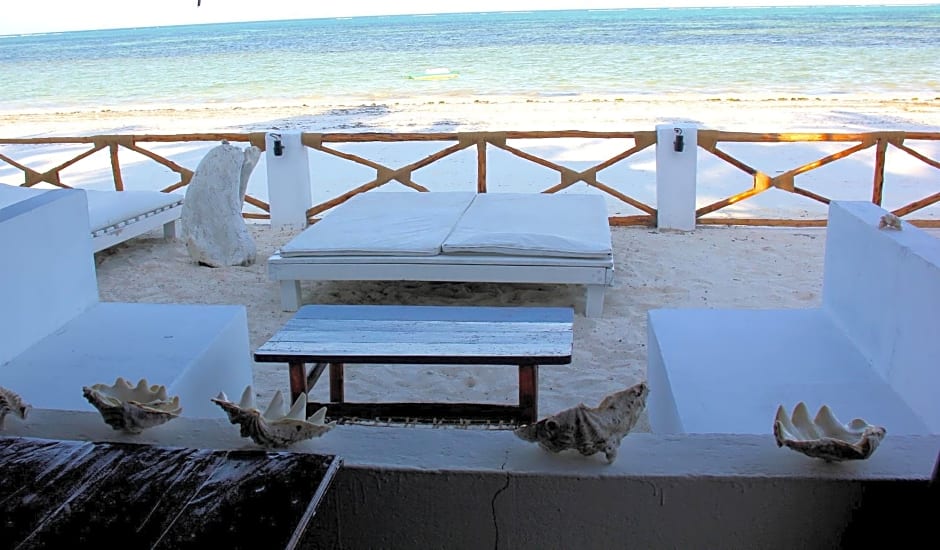 Makuti Beach Bungalows