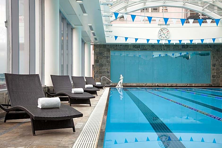 Auberge Vancouver Hotel