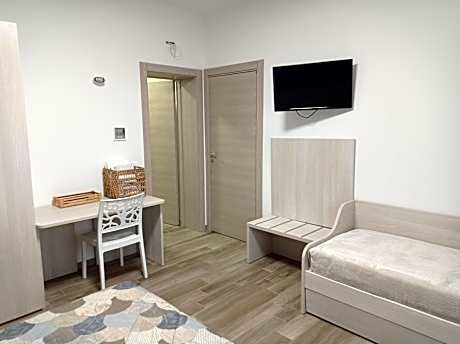 Triple Room with Private Bathroom