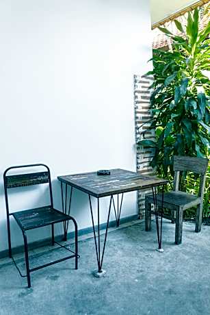 The Wina Guesthouse 2 by ZUZU